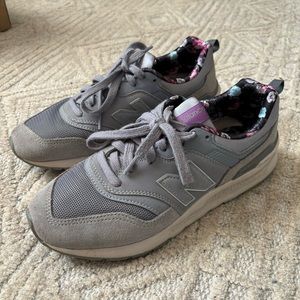 New Balance 997H Floral Grey Sneaker